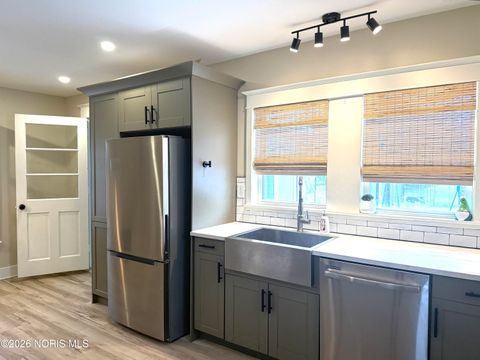 Tiny photo for 7105 N Curtice Street, Curtice, OH 43412 (MLS # 10003888)