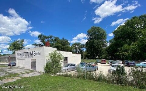 Photo of 1020 N Reynolds Road, Toledo, OH 43615 (MLS # 10003353)