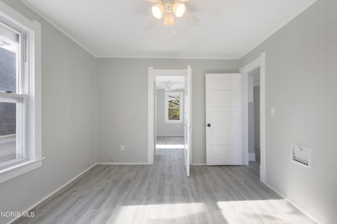 Tiny photo for 255 E Pearl Street, Toledo, OH 43608 (MLS # 10007155)
