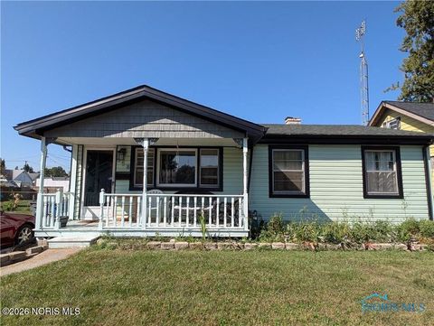 Photo of 558 Thurston Street, Toledo, OH 43605 (MLS # 10003372)