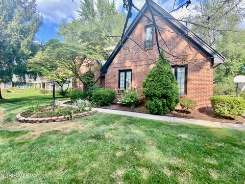 Tiny photo for 2910 Tracewood Drive, Toledo, OH 43617 (MLS # 10007277)