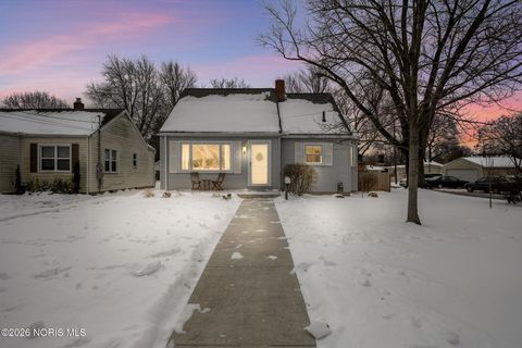 Photo of 6723 Long Street, Sylvania, OH 43560 (MLS # 10003616)