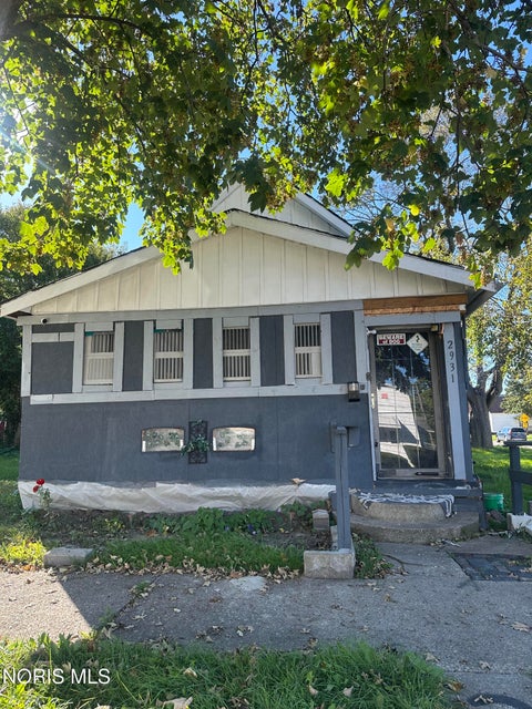 Photo of 2931 Higgins Street, Toledo, OH 43608 (MLS # 10014692)