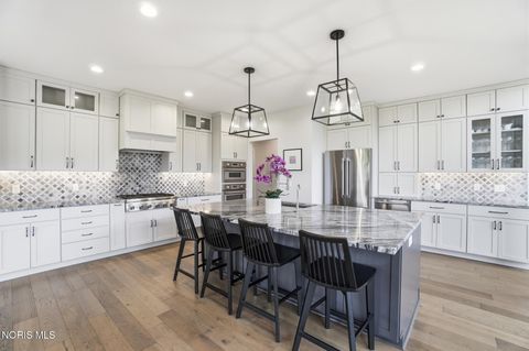 Tiny photo for 1001 Wilderness Court, Perrysburg, OH 43551 (MLS # 10008412)