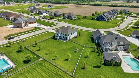 Tiny photo for 1001 Wilderness Court, Perrysburg, OH 43551 (MLS # 10008412)