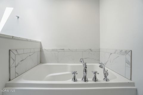 Tiny photo for 1001 Wilderness Court, Perrysburg, OH 43551 (MLS # 10008412)