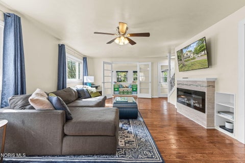 Tiny photo for 5948 Whiteford Road, Sylvania, OH 43560 (MLS # 10013898)