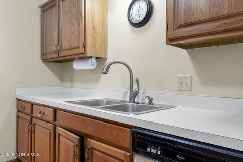 Tiny photo for 6955 Dorr Street #Ste 30, Toledo, OH 43615 (MLS # 10002922)