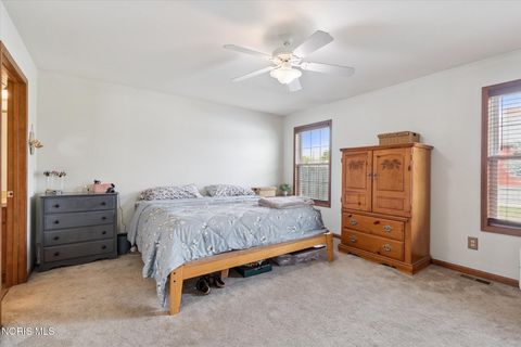 Tiny photo for 27703 Schriber Street, Walbridge, OH 43465 (MLS # 10006042)