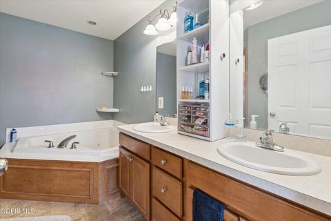 Tiny photo for 27703 Schriber Street, Walbridge, OH 43465 (MLS # 10006042)