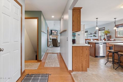 Tiny photo for 27703 Schriber Street, Walbridge, OH 43465 (MLS # 10006042)