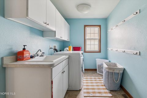 Tiny photo for 27703 Schriber Street, Walbridge, OH 43465 (MLS # 10006042)