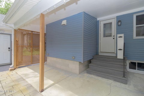 Tiny photo for 432 E 5th Street, Perrysburg, OH 43551 (MLS # 10014151)