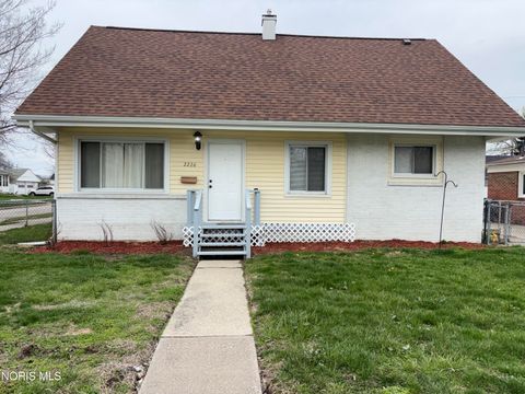 Tiny photo for 2226 Peabody Avenue, Toledo, OH 43614 (MLS # 10005956)