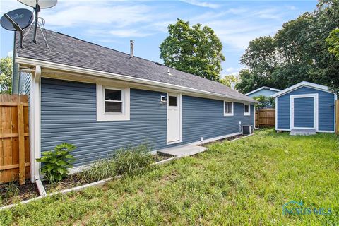 Tiny photo for 7139 Springfield Drive Dr, Holland, OH 43528 (MLS # 10000242)