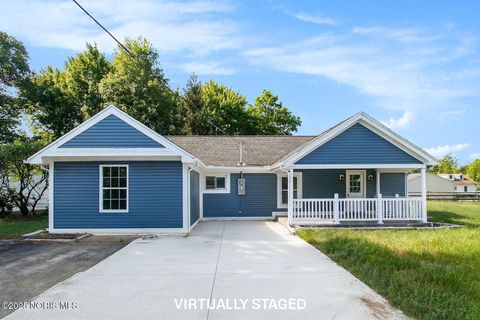 Tiny photo for 7139 Springfield Drive Dr, Holland, OH 43528 (MLS # 10000242)