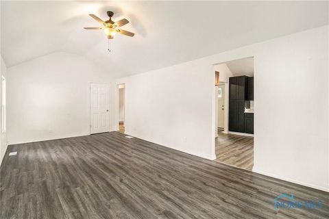 Tiny photo for 7139 Springfield Drive Dr, Holland, OH 43528 (MLS # 10000242)
