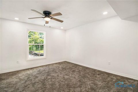 Tiny photo for 7139 Springfield Drive Dr, Holland, OH 43528 (MLS # 10000242)