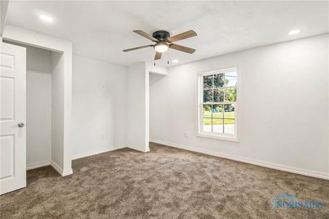 Tiny photo for 7139 Springfield Drive Dr, Holland, OH 43528 (MLS # 10000242)
