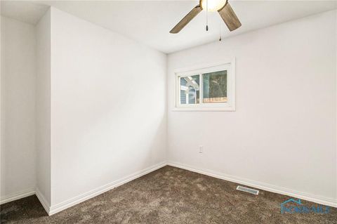 Tiny photo for 7139 Springfield Drive Dr, Holland, OH 43528 (MLS # 10000242)
