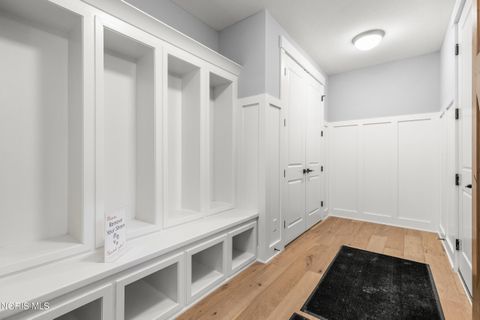 Tiny photo for 1 W Lake Road, Vermilion, OH 44089 (MLS # 10004470)