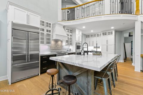 Tiny photo for 1 W Lake Road, Vermilion, OH 44089 (MLS # 10004470)