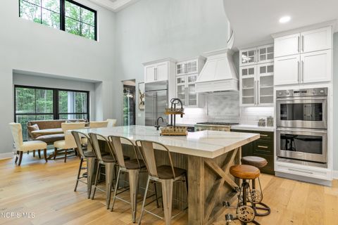 Tiny photo for 1 W Lake Road, Vermilion, OH 44089 (MLS # 10004470)