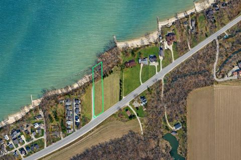 Tiny photo for 1 W Lake Road, Vermilion, OH 44089 (MLS # 10004470)