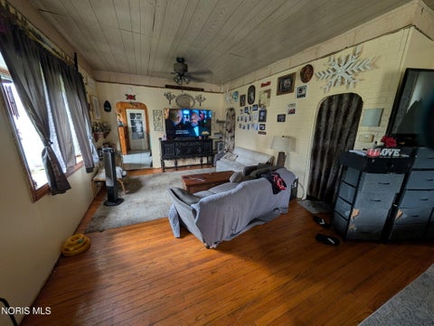 Tiny photo for 510 E Lytle Street, Fostoria, OH 44830 (MLS # 10012996)