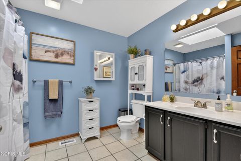 Tiny photo for 1880 Lexington Drive, Perrysburg, OH 43551 (MLS # 10007128)
