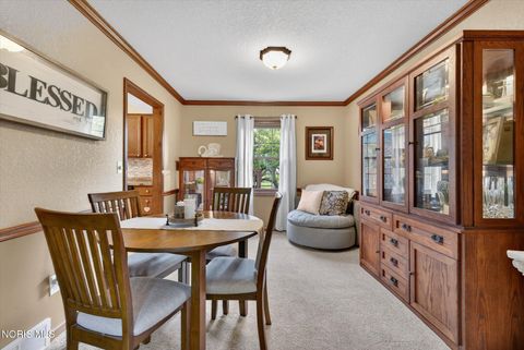 Tiny photo for 1880 Lexington Drive, Perrysburg, OH 43551 (MLS # 10007128)