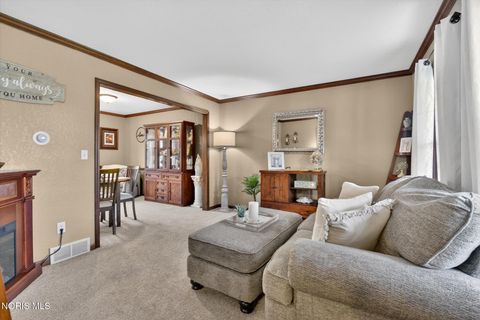 Tiny photo for 1880 Lexington Drive, Perrysburg, OH 43551 (MLS # 10007128)