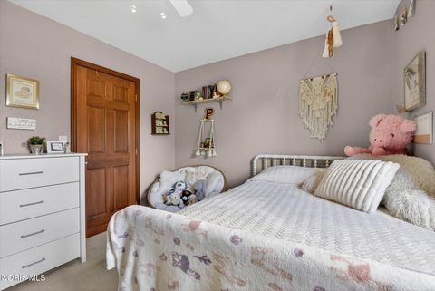 Tiny photo for 1880 Lexington Drive, Perrysburg, OH 43551 (MLS # 10007128)