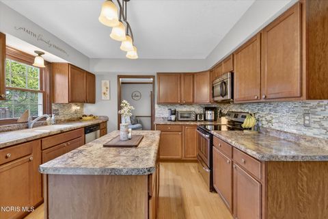 Tiny photo for 1880 Lexington Drive, Perrysburg, OH 43551 (MLS # 10007128)