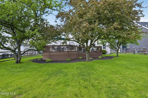 Tiny photo for 1880 Lexington Drive, Perrysburg, OH 43551 (MLS # 10007128)