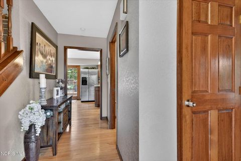 Tiny photo for 1880 Lexington Drive, Perrysburg, OH 43551 (MLS # 10007128)