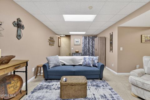 Tiny photo for 1880 Lexington Drive, Perrysburg, OH 43551 (MLS # 10007128)