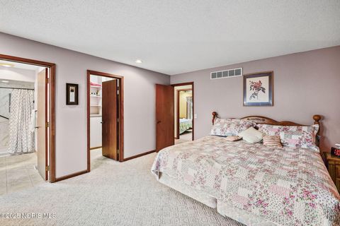 Tiny photo for 825 Bitterbrush Lane, Findlay, OH 45840 (MLS # 10002502)