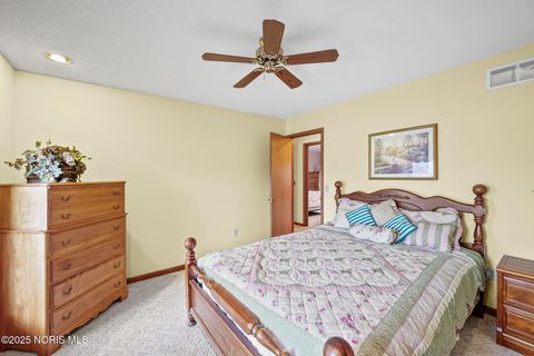 Tiny photo for 825 Bitterbrush Lane, Findlay, OH 45840 (MLS # 10002502)