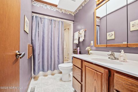 Tiny photo for 825 Bitterbrush Lane, Findlay, OH 45840 (MLS # 10002502)