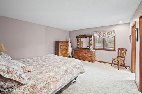 Tiny photo for 825 Bitterbrush Lane, Findlay, OH 45840 (MLS # 10002502)