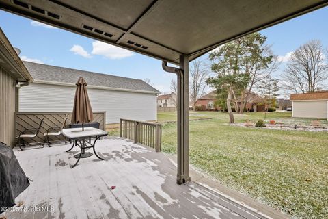 Tiny photo for 825 Bitterbrush Lane, Findlay, OH 45840 (MLS # 10002502)