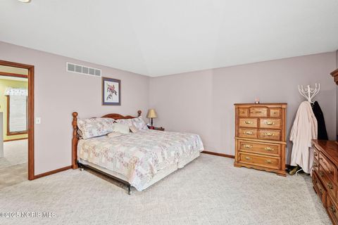 Tiny photo for 825 Bitterbrush Lane, Findlay, OH 45840 (MLS # 10002502)