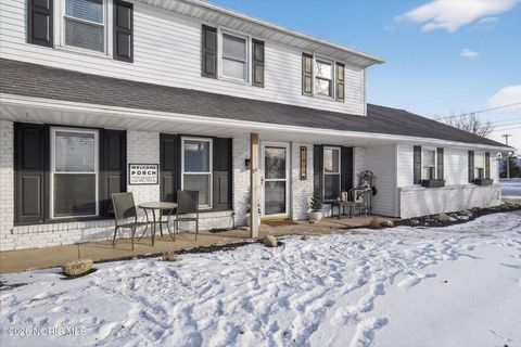 Tiny photo for 1808 S Defiance Street, Archbold, OH 43502 (MLS # 10003406)