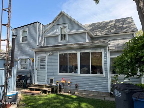Photo of 705 Leonard Street, Toledo, OH 43605 (MLS # 10007871)