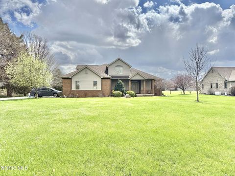 Photo of 19079 W Orchard Drive, Elmore, OH 43416 (MLS # 10006035)