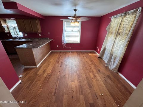 Tiny photo for 6028 Bayshore Road, Oregon, OH 43616 (MLS # 10003531)