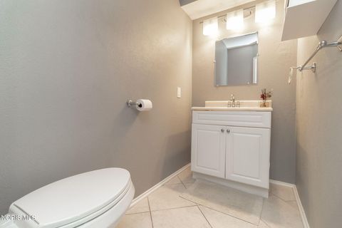 Tiny photo for 2104 Eastgate Road, Toledo, OH 43614 (MLS # 10006714)