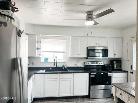 Tiny photo for 5427 Florita Drive, Toledo, OH 43615 (MLS # 10005745)