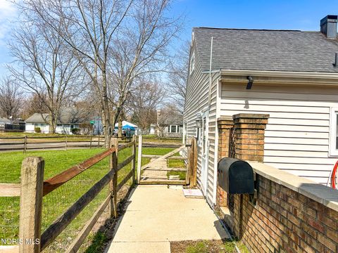 Tiny photo for 5427 Florita Drive, Toledo, OH 43615 (MLS # 10005745)